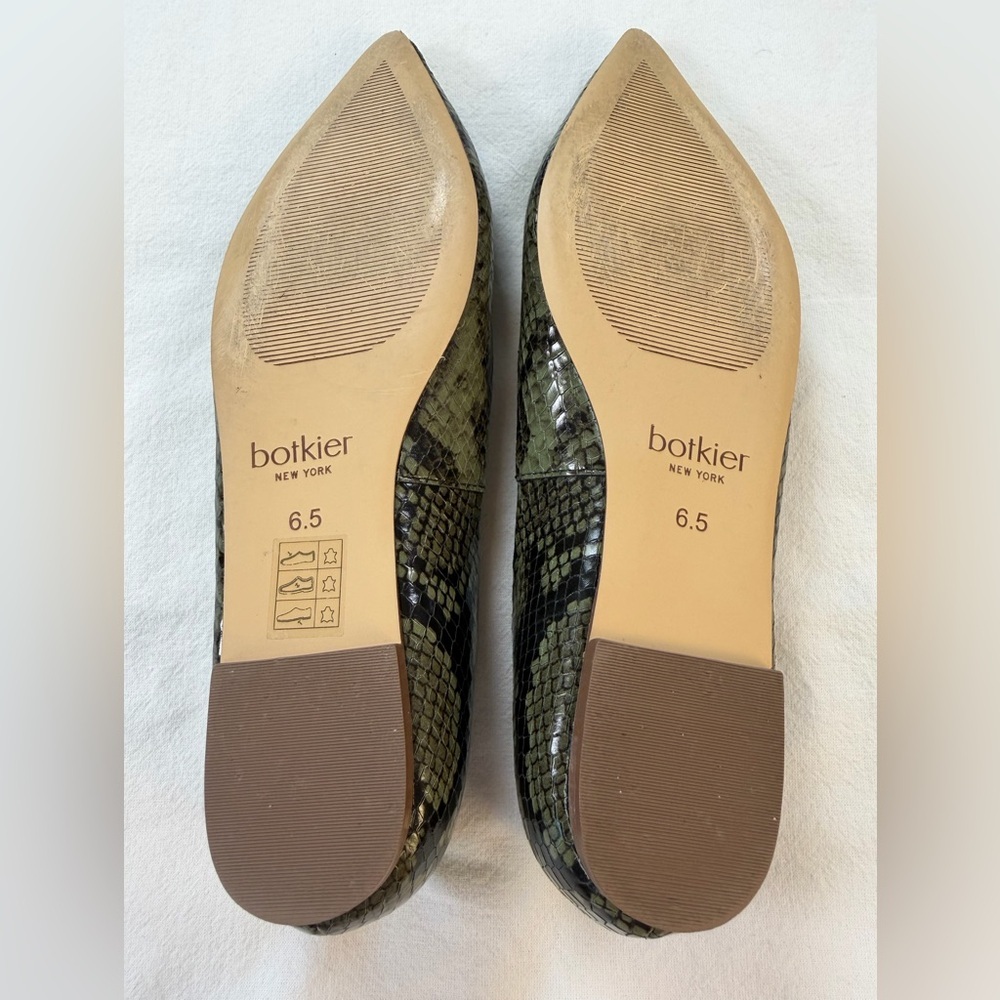 Botkier Annika Olive Snake-Print Pointed Flats 6.5 - Picture 4 of 6